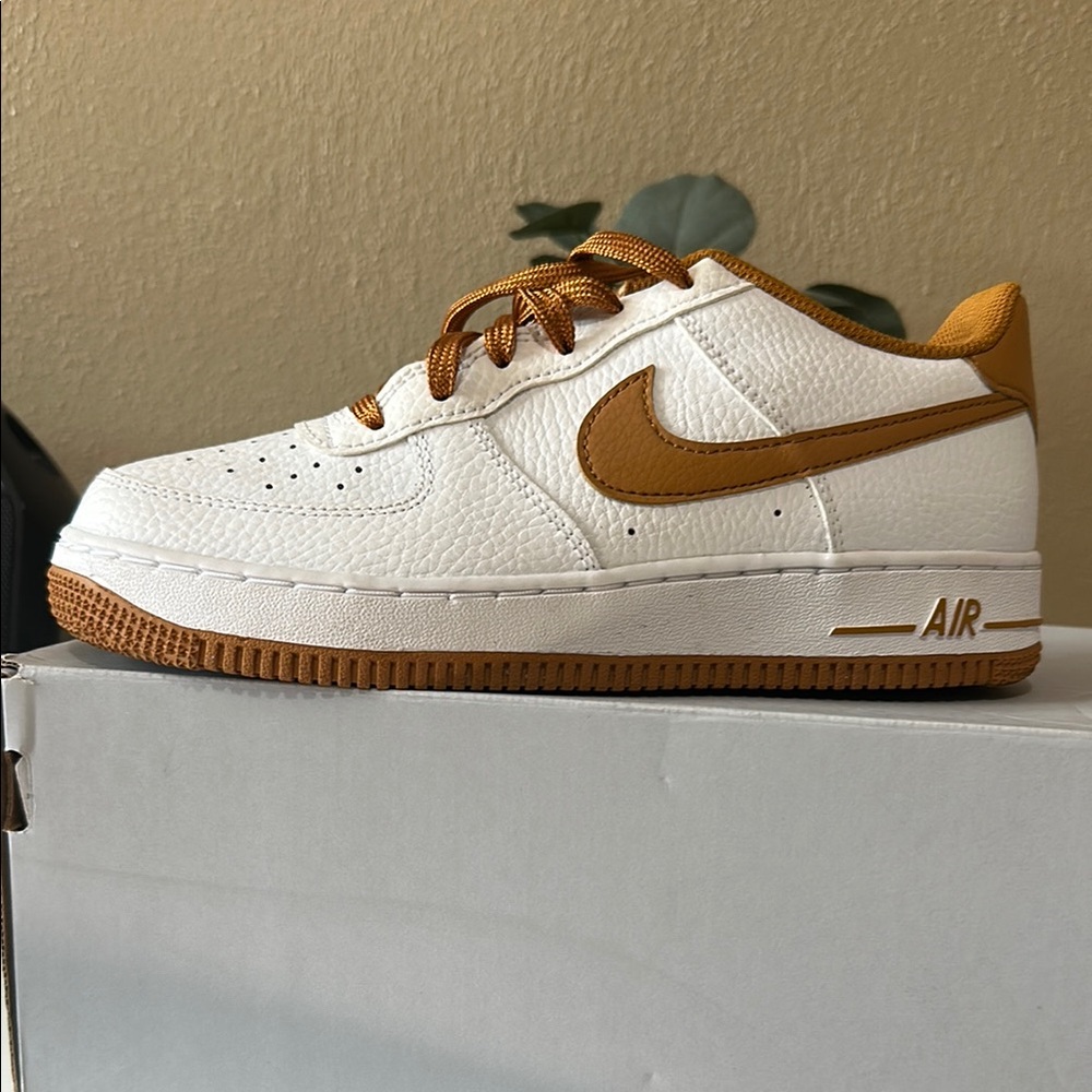 Nike Air Force 1 Low White and Brown Sneakers
